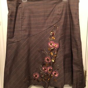 Brown plaid appliqué Lane Bryant skirt SZ 16